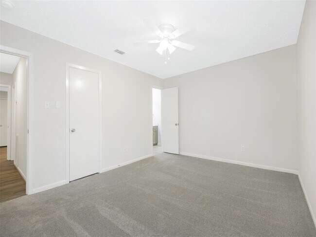 Building Photo - 5830 Ettrick Dr