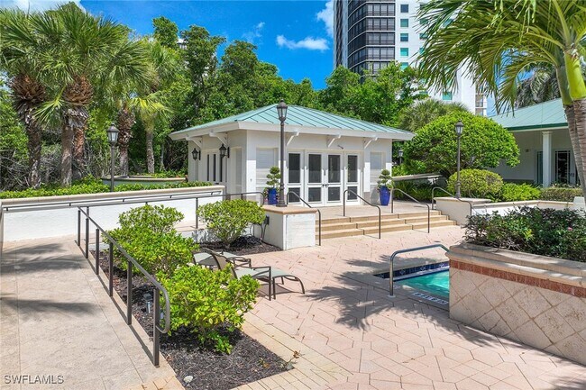 Building Photo - 455 Cove Tower Dr