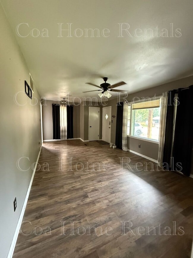 Building Photo - Derby Kansas Home