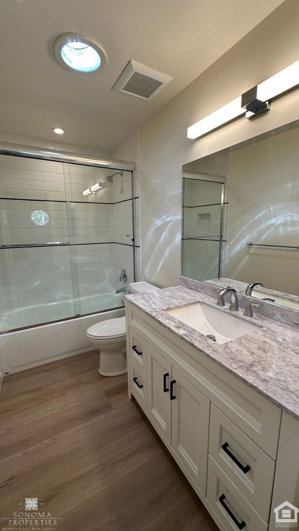 Building Photo - Updated 2 Bedroom Sonoma Home