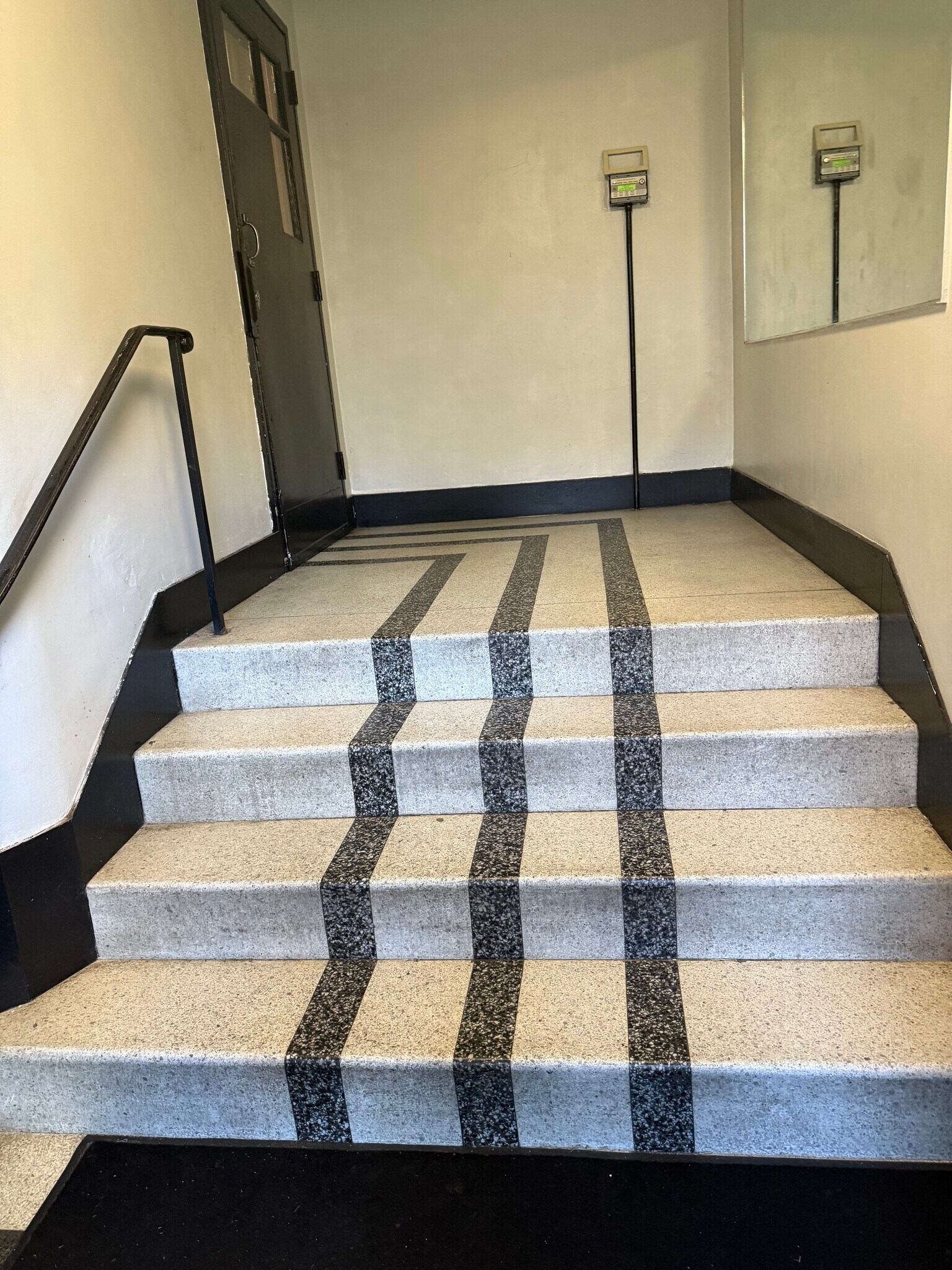 Entryway - 230 Farmington Ave