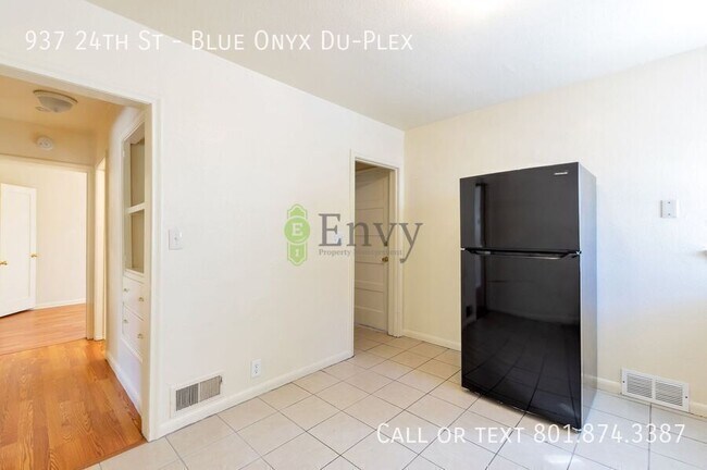 Building Photo - 937 24th St