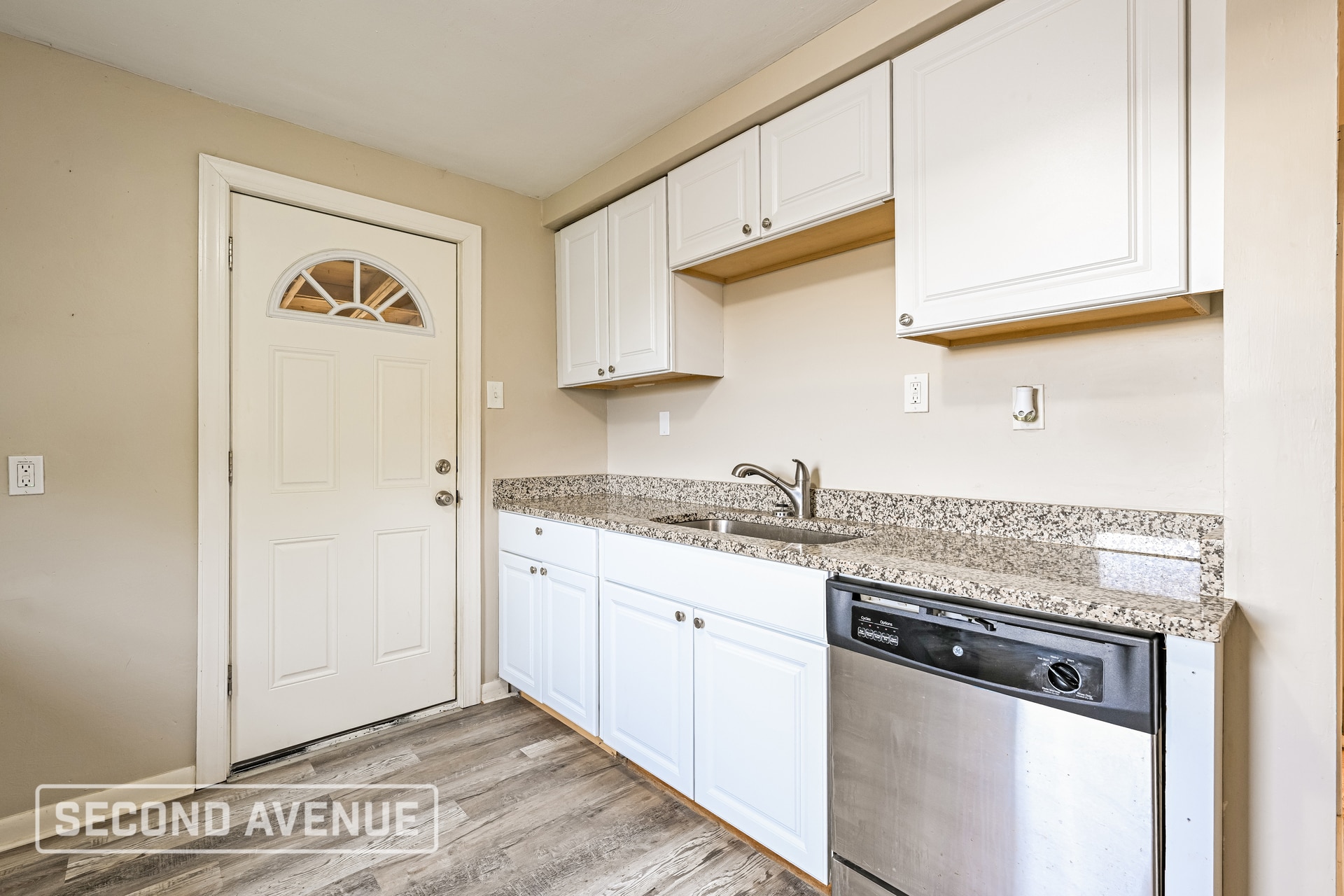 Building Photo - 223 Auburn St