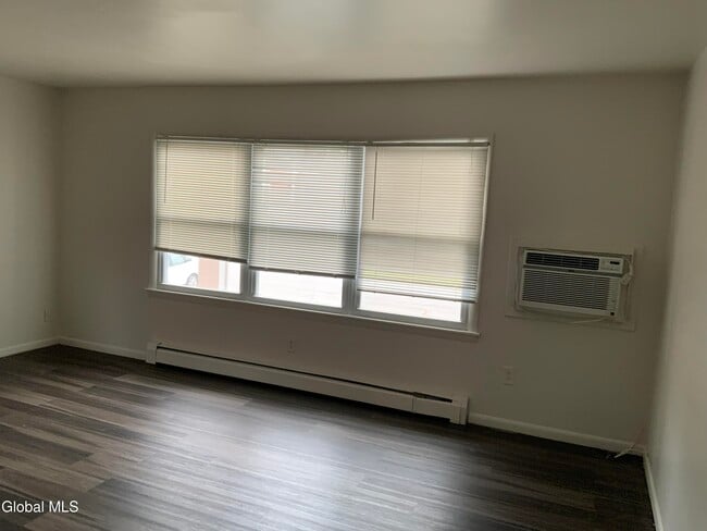 Building Photo - 11-21-21 Ashdown Rd