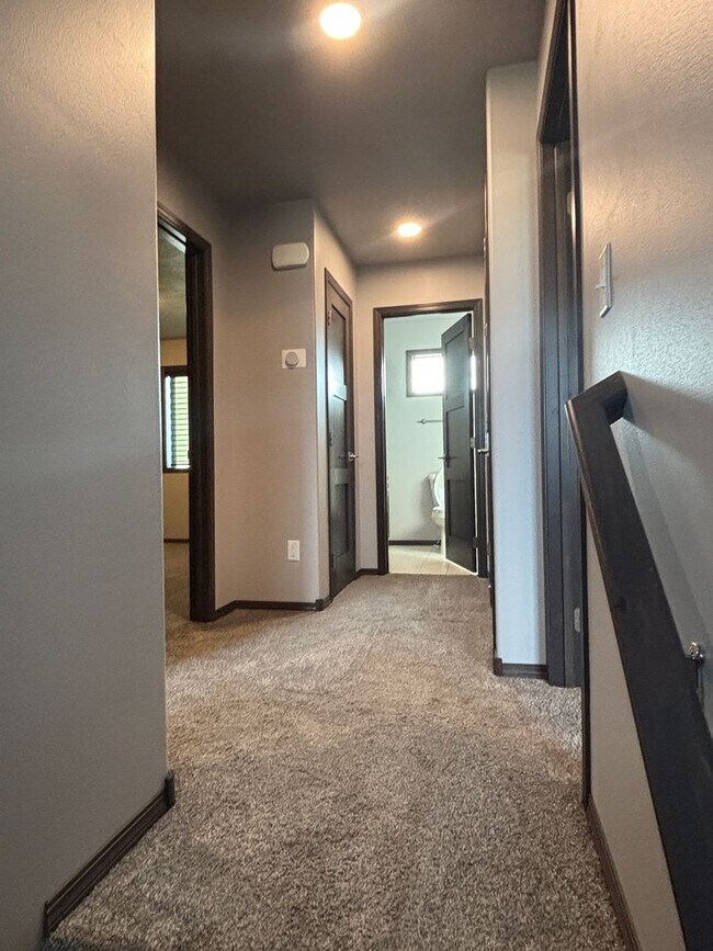 Building Photo - Spacious 3-Bedroom Home