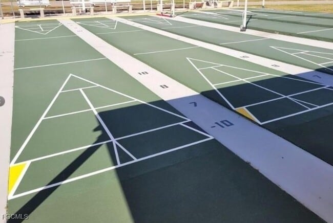 Building Photo - 2774 Wedgewood Dr