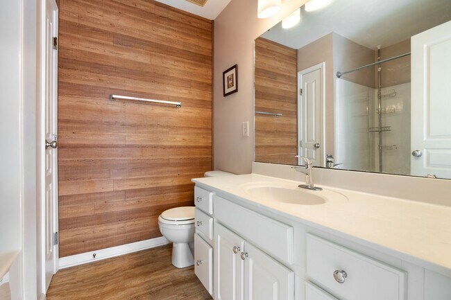 Building Photo - Conveniently located 2-bedroom, 2.5-bathroom home in Morrisville, NC