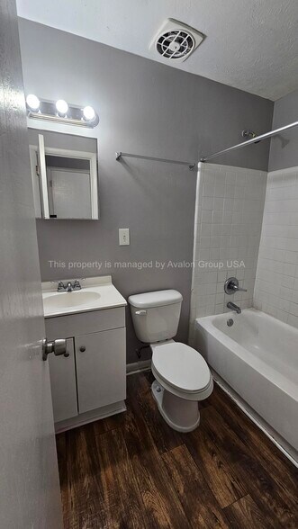 Building Photo - 9504 Evesham Rd