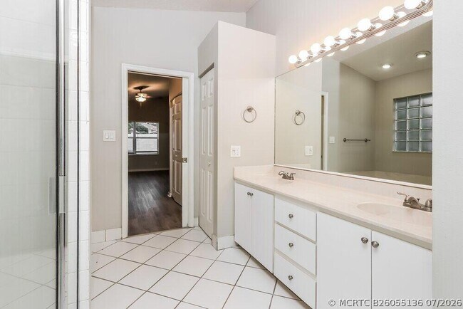 Building Photo - 4075 Sabal Lakes Rd