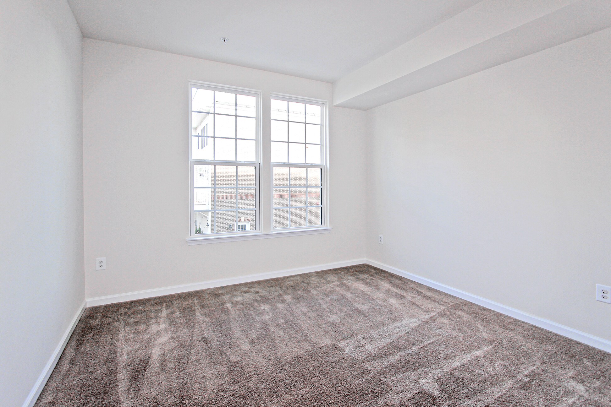 Building Photo - 13652 Endeavour Dr