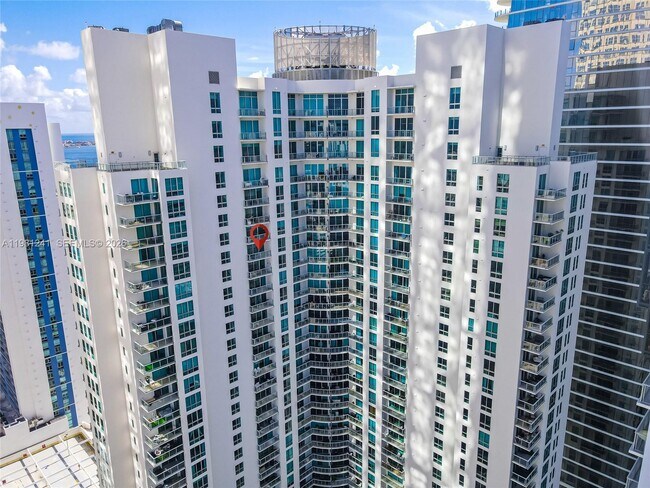 Building Photo - 300 S Biscayne Blvd
