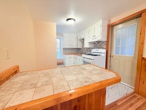 Building Photo - 60 High St