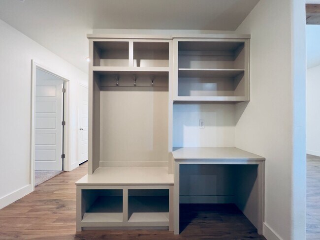 Building Photo - PRE-LEASING FOR AUGUST MOVE-IN: Recently Built 3/2/2 in Cooper ISD