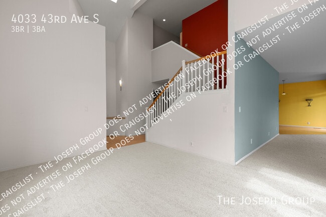 Building Photo - 4033 43rd Ave S