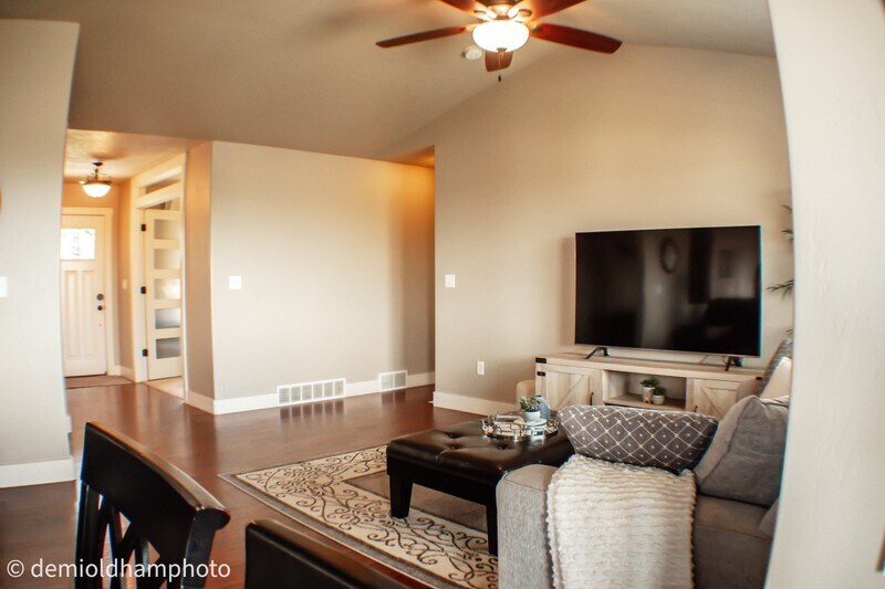 Building Photo - 511 S 700 E
