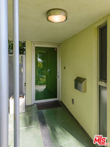 Building Photo - 1716 Micheltorena St