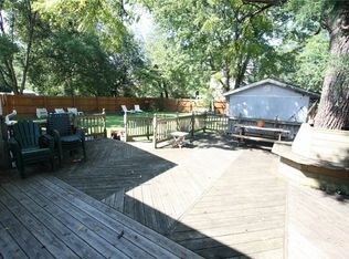 deck - 9044 Rhode Island Ave