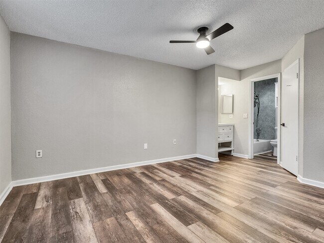 Building Photo - 250 El Dorado Blvd