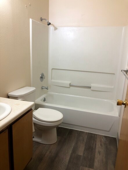 Building Photo - 1319 Z St