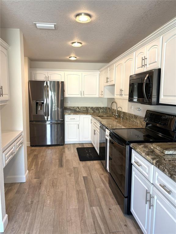 Building Photo - 4427 NE 5th St