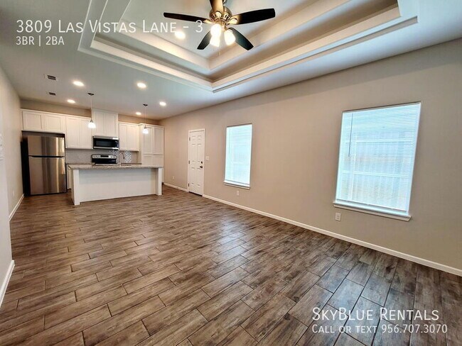 Building Photo - 3809 Las Vistas Ln