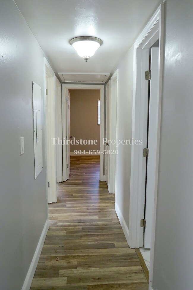 Building Photo - 9021 Castle Blvd