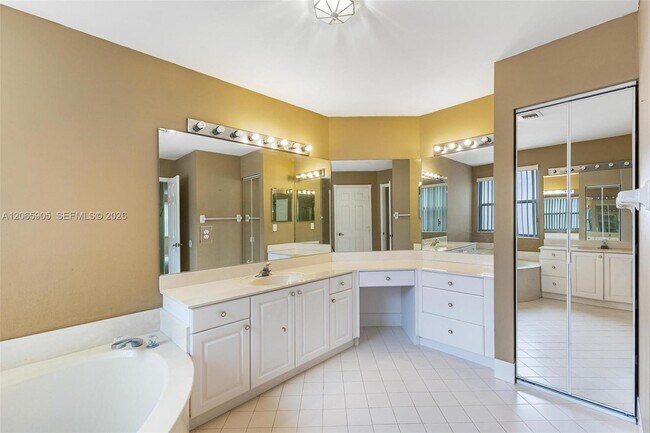Building Photo - 2138 Chagall Cir
