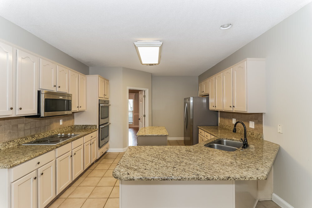 Building Photo - 8895 Linell Cove