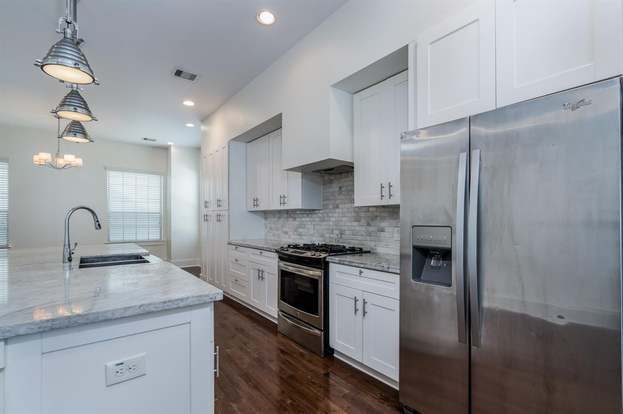 Building Photo - 1721 Thompson St