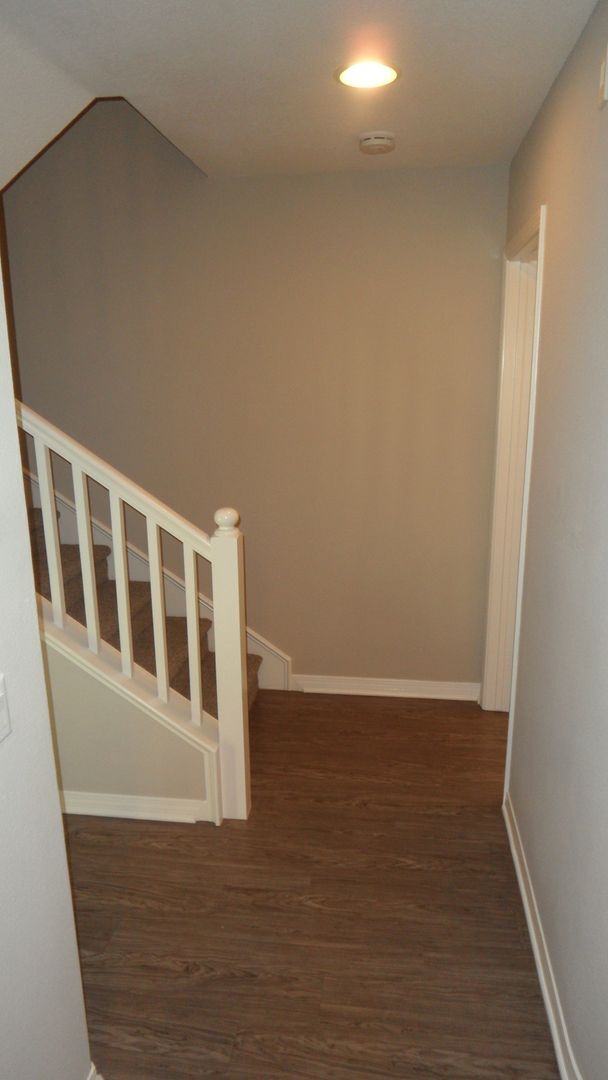 Building Photo - 33 Bonsall