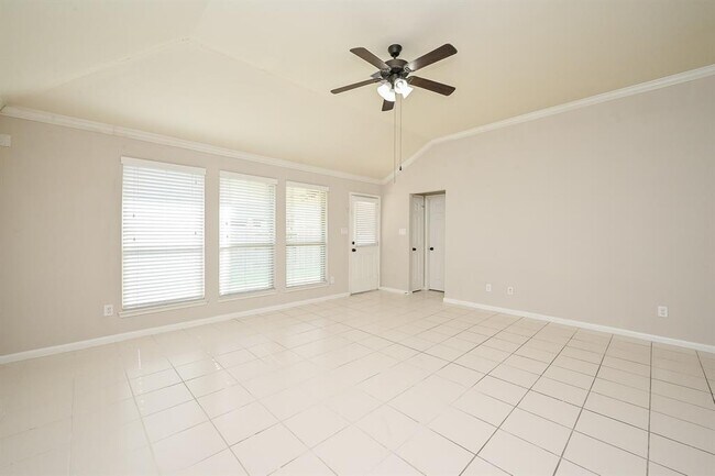 Building Photo - 18707 Majestic Vista Ln