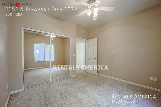 Building Photo - Beautiful 2 Bedroom Condo In Mirage Park R...