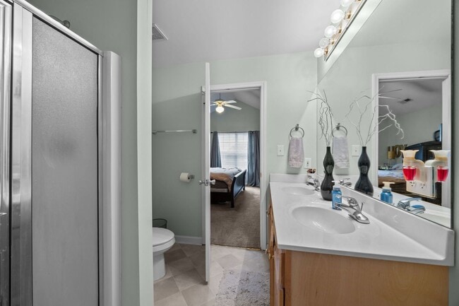 Building Photo - Stunning Townhome for Rent in Whitsett!