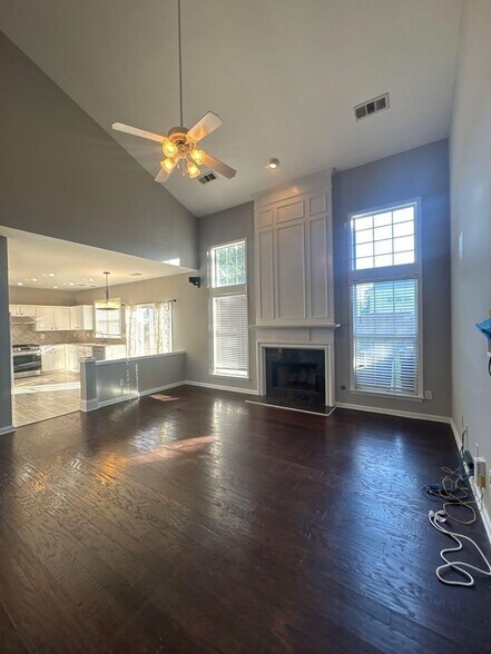 Building Photo - 9240 Friarbridge Dr