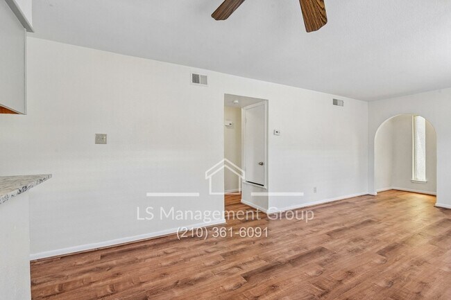 Building Photo - 6603 Cherryleaf St