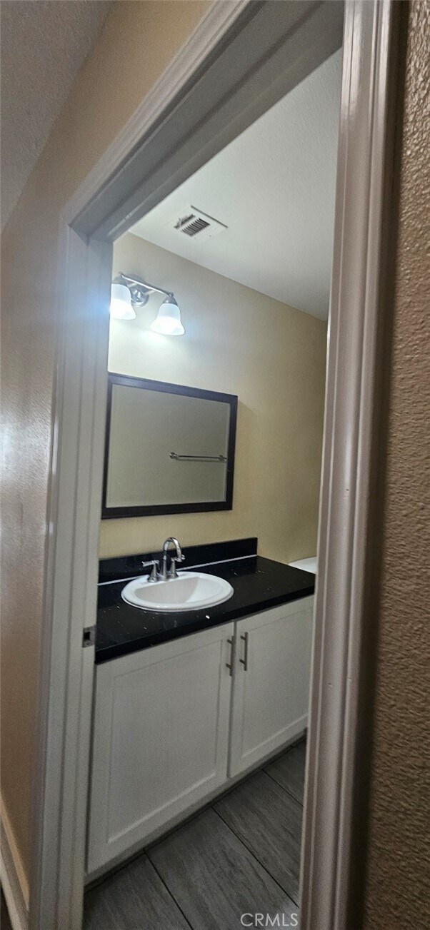 Building Photo - 1631 E 85th St