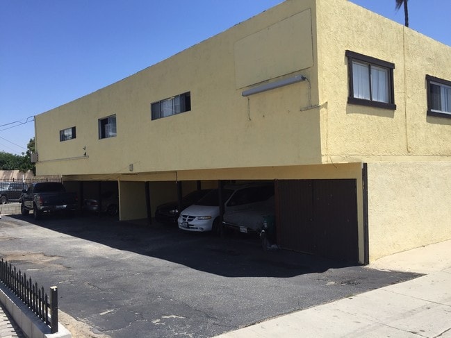 Building Photo - 1401 Pacific Coast Hwy