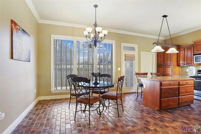 Building Photo - 36303 E Pine Grove Ct