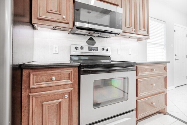 Building Photo - 13165 Snow Ln