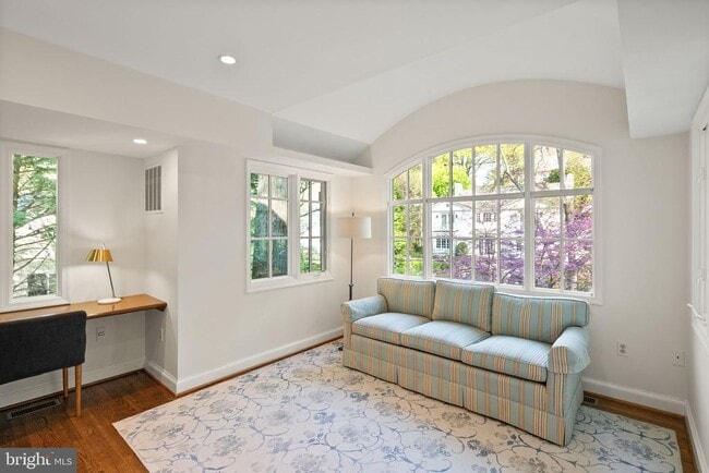 Building Photo - 5152 Manning Pl NW