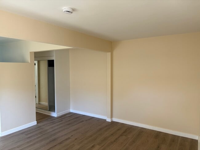 Building Photo - 919 17th St