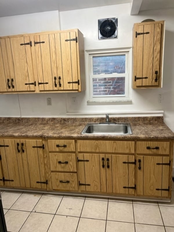 Building Photo - 225 Suncrest St