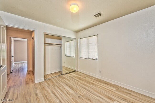 Building Photo - 10589 Danielson Ave