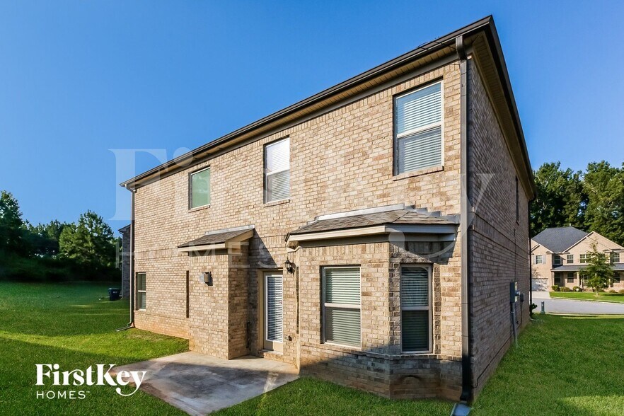 Building Photo - 403 Live Oak Pass