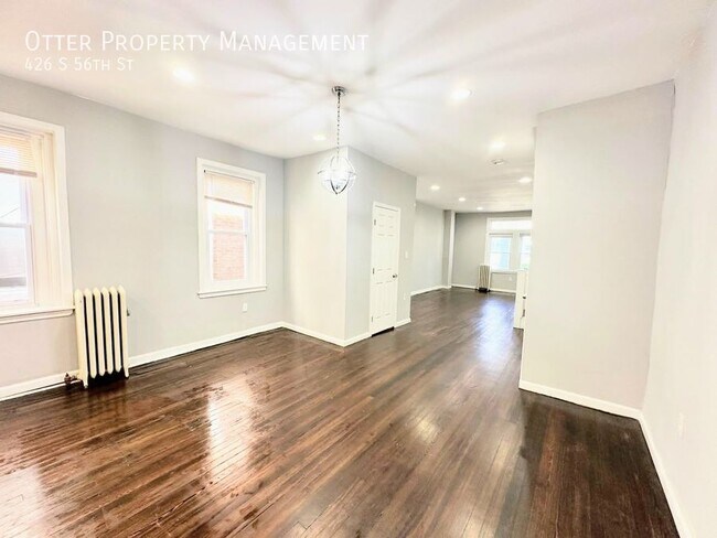 Building Photo - 426 S 56th St