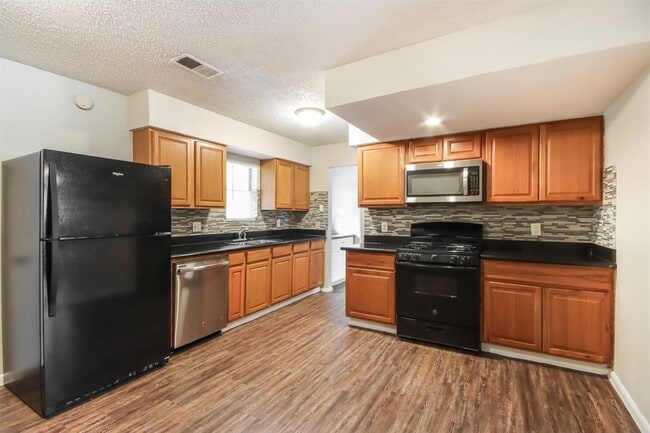 Building Photo - 5210 Greylog Dr
