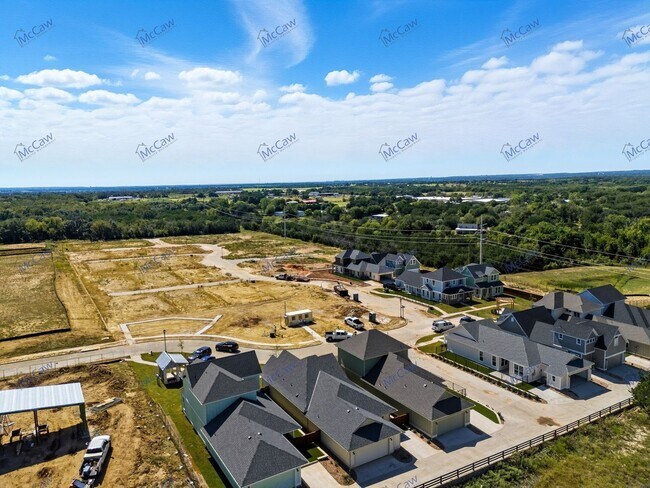 Building Photo - 102 Cardinal Wds