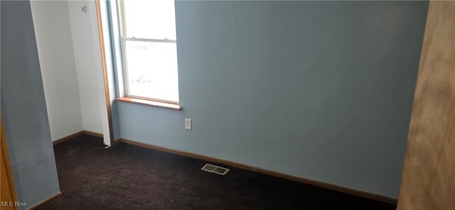 Building Photo - 3224 E 117th St