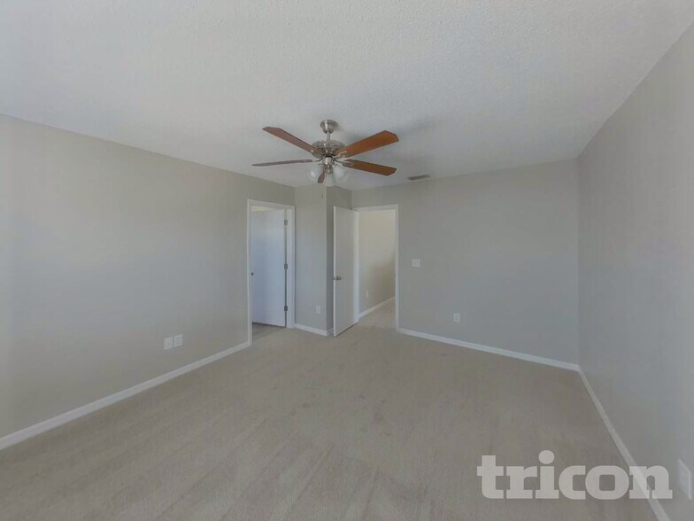 Building Photo - 12603 Longcrest Dr