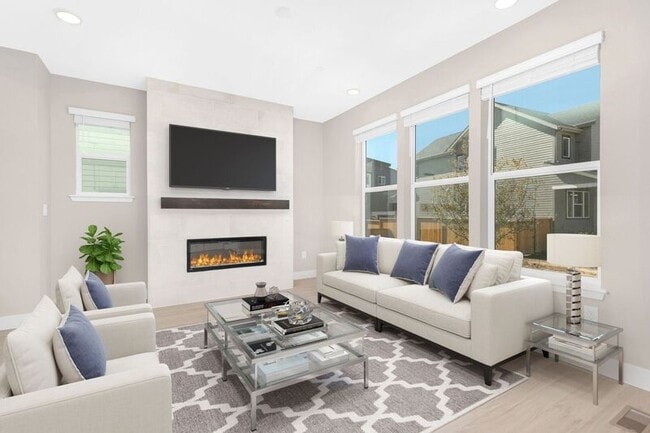 Building Photo - 6240 N Florence Wy